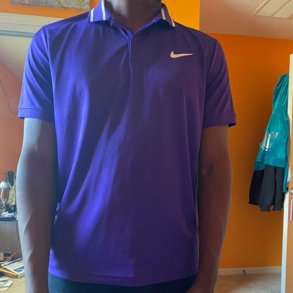 Nike Dri-Fit. - Picture 3 of 4